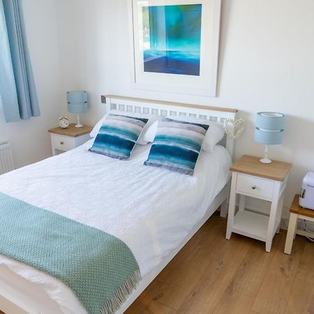 Trethvor House Ensuite Double Room With Free Parking In Quiet Residential Area Padstow Eksteriør billede